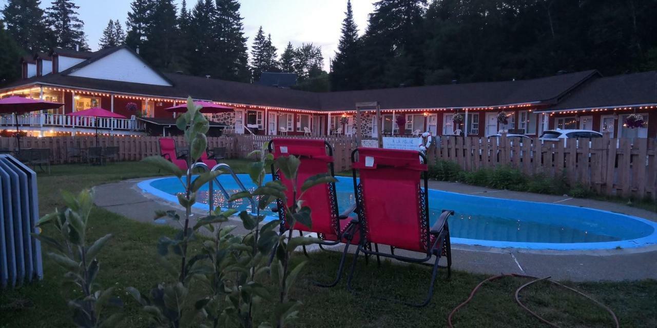 Motel Des Pays D'En Haut Валь-Даві Екстер'єр фото